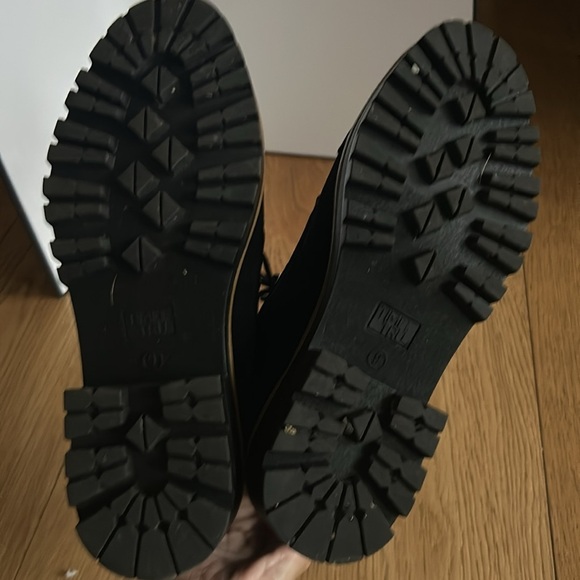 Time & Tru Size 9 Black Winter Ankle Boots – Memory Foam Heel 1.7″ - Picture 3 of 7